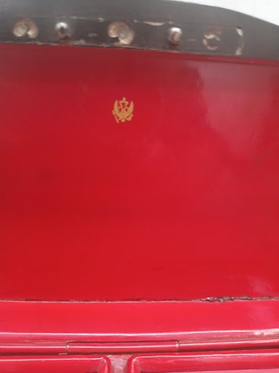 Russian tea box.