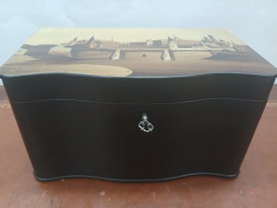Russian tea box.