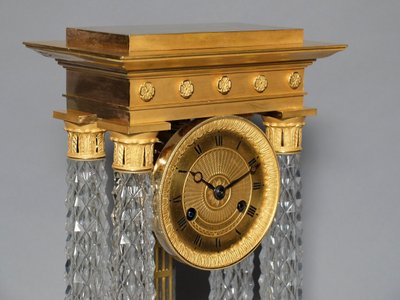 Pendeluhr Charles X aus Bronze und Kristall