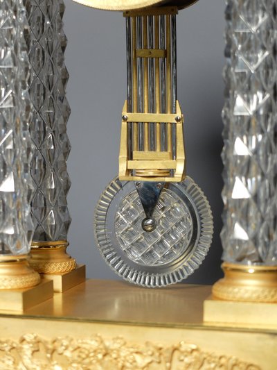 Pendeluhr Charles X aus Bronze und Kristall