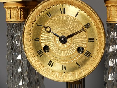 Pendeluhr Charles X aus Bronze und Kristall