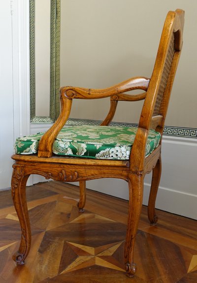 Mobilier de salon - 4 fauteuils cannés d'époque Régence Louis XV