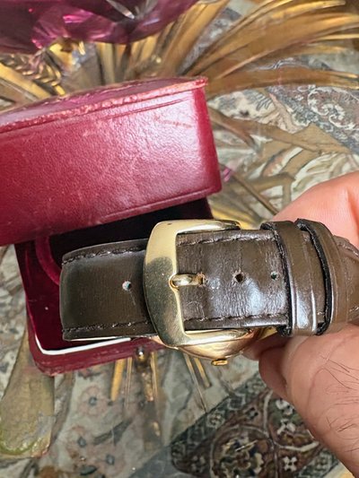 LIP Elgiloy Uhr aus 18k Gold - emblematisches Modell aus den 1950er Jahren in Originalverpackung