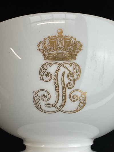 Gedeckte Schüssel aus Sèvres-Porzellan Louis-Philippe