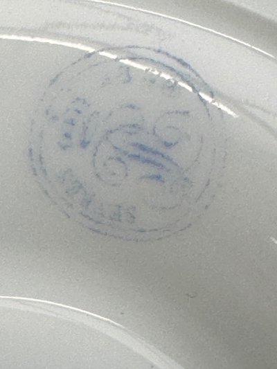 Gedeckte Schüssel aus Sèvres-Porzellan Louis-Philippe
