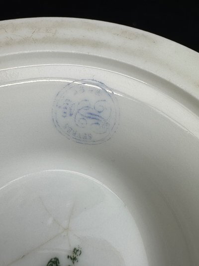 Gedeckte Schüssel aus Sèvres-Porzellan Louis-Philippe