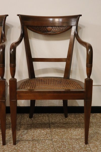 Antike Armlehnstühle aus Nussholz & Wiener Sraw, 2er Set