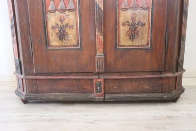 Antiker Tiroler Kleiderschrank aus Kiefernholz, 1800er