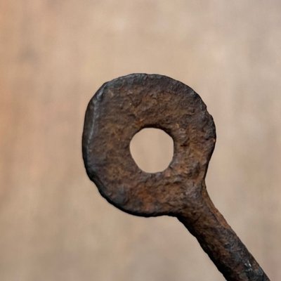 Clé en fer forgé Haute Époque patine d'usage