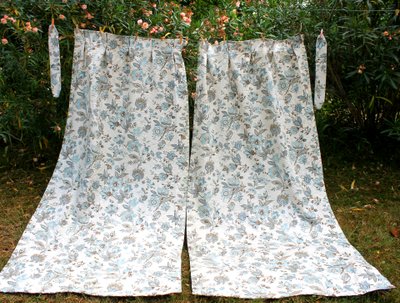 2 paires de rideaux tentures décor à l'Indienne en bleu époque 20ème