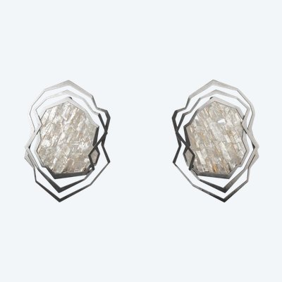Paire d'appliques en métal brossé et cristal de roche. Contemporain.LS65333801H