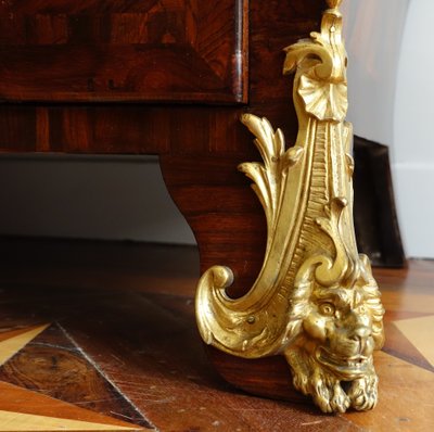 Reggenza - Cassettone d'epoca Luigi XV in legno di violetta attribuito a Jean-Charles Saunier