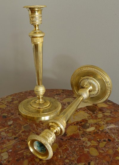 Ravrio: pair of Empire ormolu candlesticks variant Château de Fontainebleau