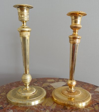 Ravrio: pair of Empire ormolu candlesticks variant Château de Fontainebleau