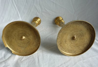 Ravrio: pair of Empire ormolu candlesticks variant Château de Fontainebleau