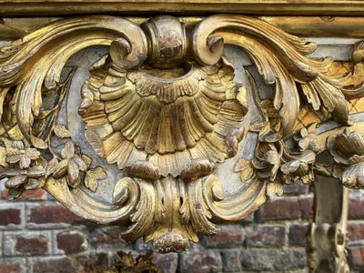 Table de milieu et d’apparat en bois doré sculpté Louis XV - Napoléon III 