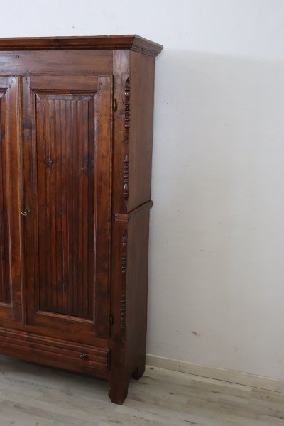 Armoire Ancienne en Bois de Peuplier