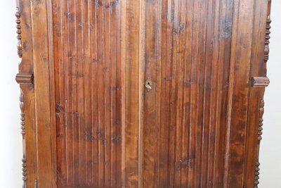 Armoire Ancienne en Bois de Peuplier