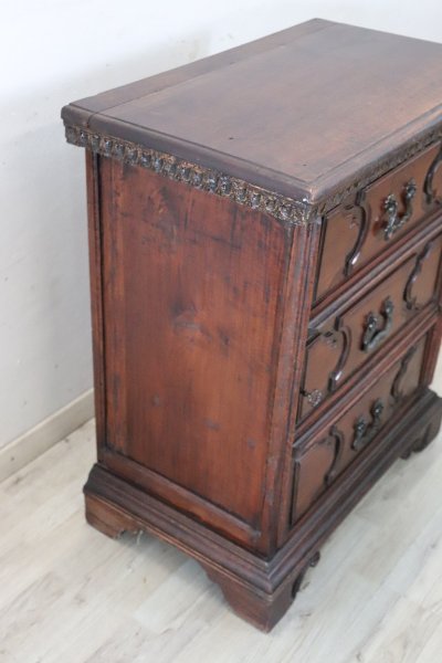 Table de Chevet Ancienne en Noyer