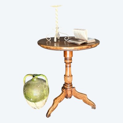 19th century Louis Philippe walnut pedestal table, round base
