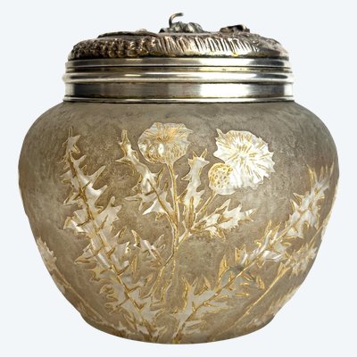 Victor Saglier - Candy box decorated with lilies and thistles