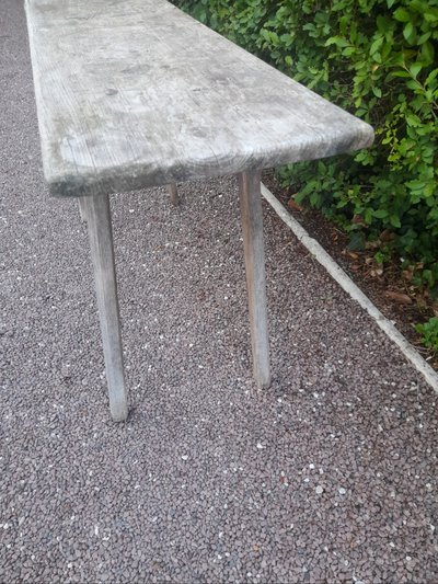 Vecchio tavolo da lavaggio