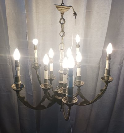 10-arm pewter Gothic-style chandelier