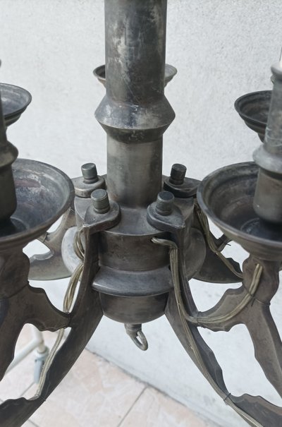 10-arm pewter Gothic-style chandelier