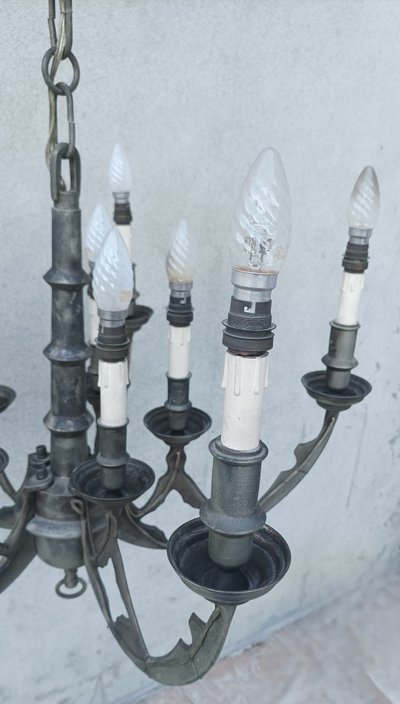 10-arm pewter Gothic-style chandelier