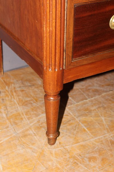 Piccolo cassettone Luigi XVI, inizio XIX secolo