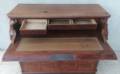 Commode secrétaire Louis Philippe en noyer