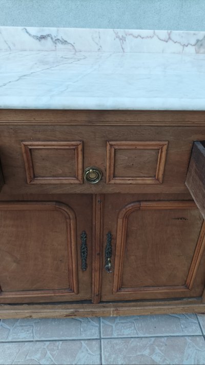 Walnut vanity unit