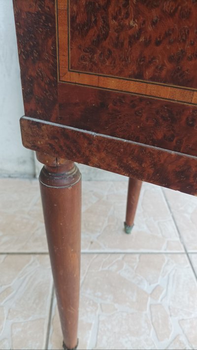 Louis XVI bedside table in burr cedar