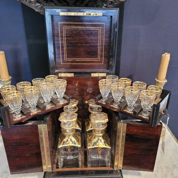 Liquor cabinet in the taste of Tahan, complete with 16 glasses and 4 decanters Boulle inlay