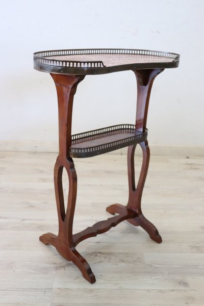 Antique Side Table in Walnut and Marble Top