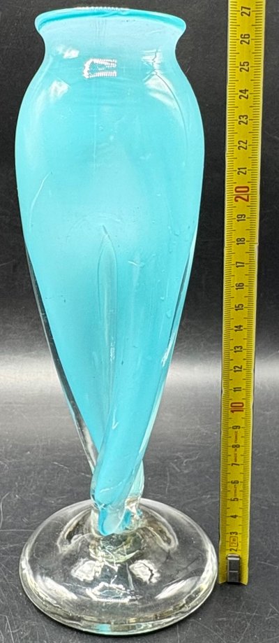 GEBLASENE VASE