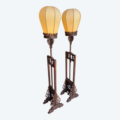 Paar chinesische Lampen / Stehlampen aus geschnitztem und durchbrochenem Eisenholz XX. Jahrhundert