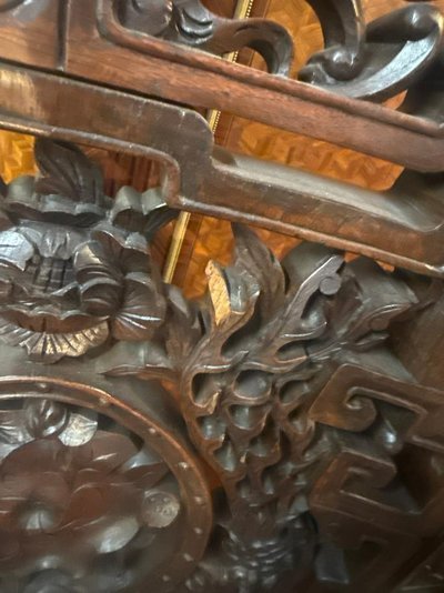 PAIRE DE FAUTEUILS SCULPTES DECOR CHINOIS - 19ème 