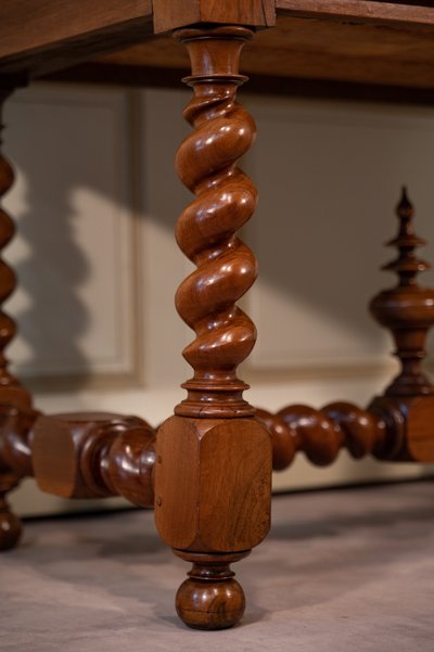 Table à écrire Louis XIII Bordelaise
