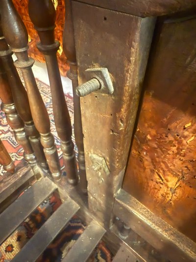 PANETIERE PROVENZALE DEL XVIII secolo CON FACCIATA SERPENTINA