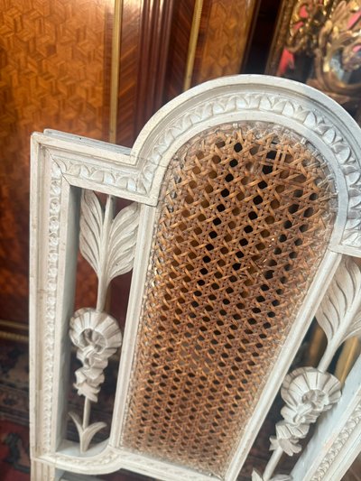 PAIRE DE CHAISES DE STYLE LOUIS XVI