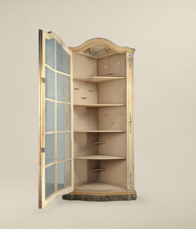 Large corner cabinet in lacquered wood, Genoa, 18th century