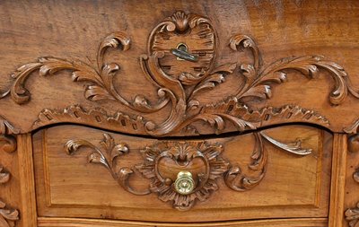 Walnut coffee table, Louis XV style - Early 20th century