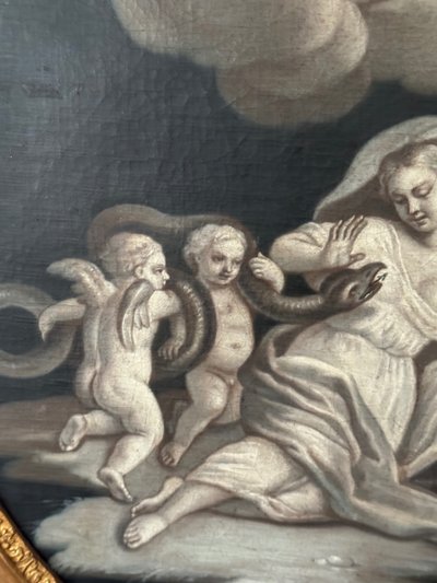 Paire de grandes grisailles en medaillons  « scène à l’antique » 18ème