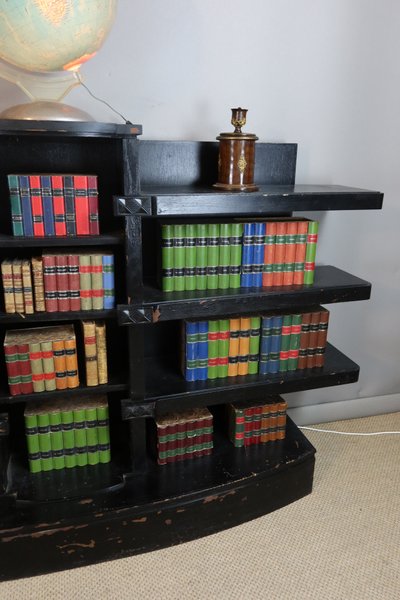 Library shelf