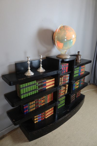 Library shelf