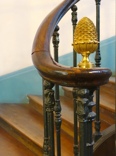 Kugel eines Schlosstreppengeländers aus vergoldeter Bronze - Stil Louis XVI Empire - Maison Fontaine