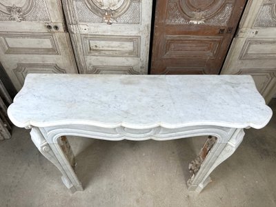 Cheminée en marbre blanc style Louis XV 19e siècle 