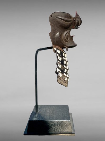 Maschera da samurai Mempo firmata NOUBOTAKA, laboratorio di Kaga - Fine del periodo Edo (1603-1868).