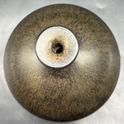 VASE AUS EMAILLIERTEM STEINZEUG